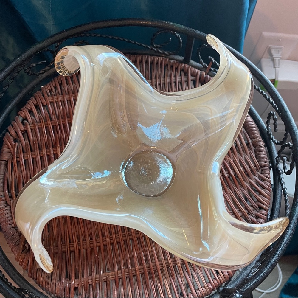 Cream Curvy Decorative Glass Bowl